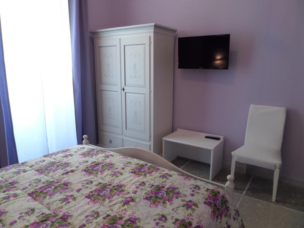 325 Rooms Ai Fori روما المظهر الخارجي الصورة