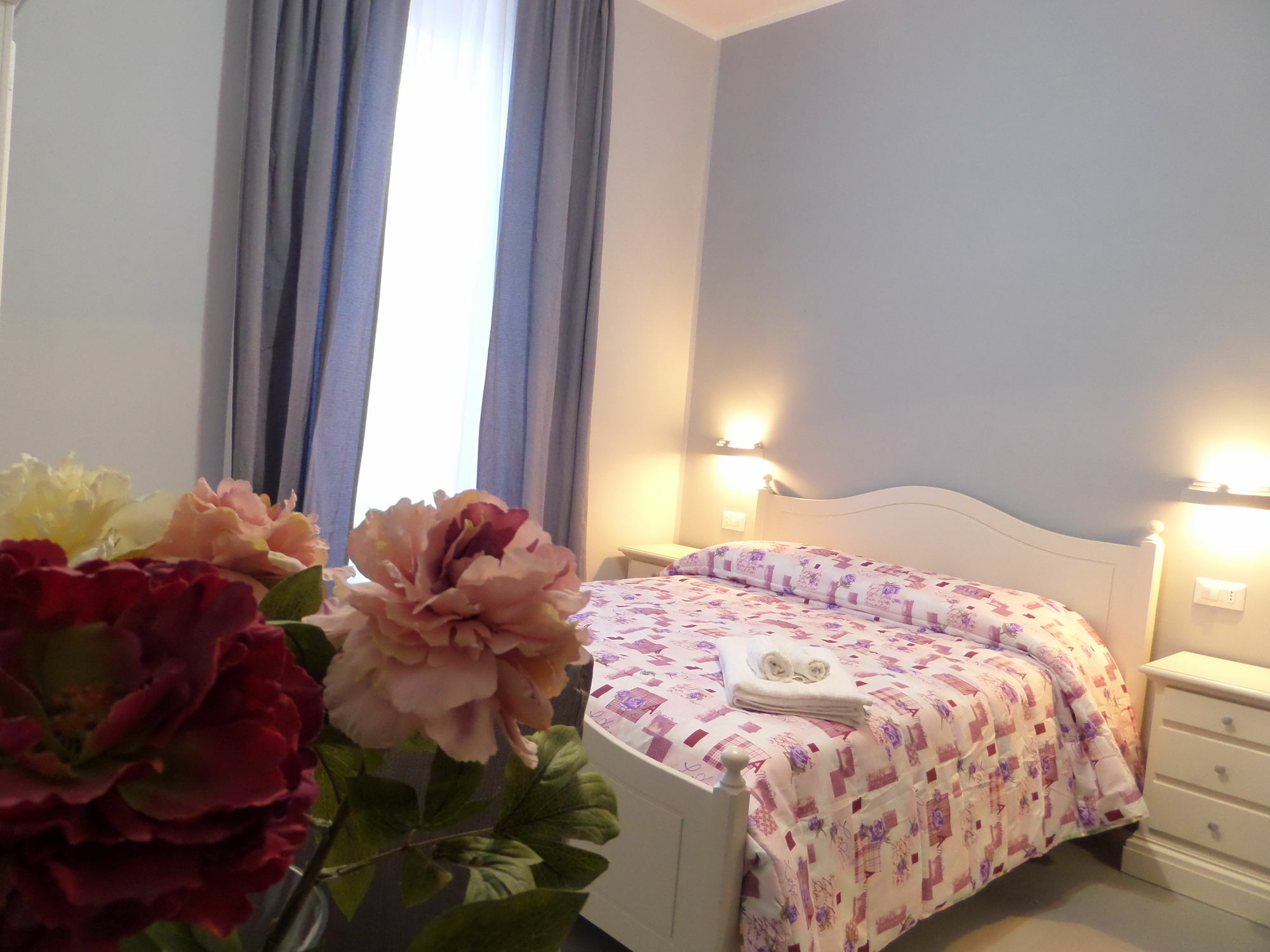 325 Rooms Ai Fori روما المظهر الخارجي الصورة